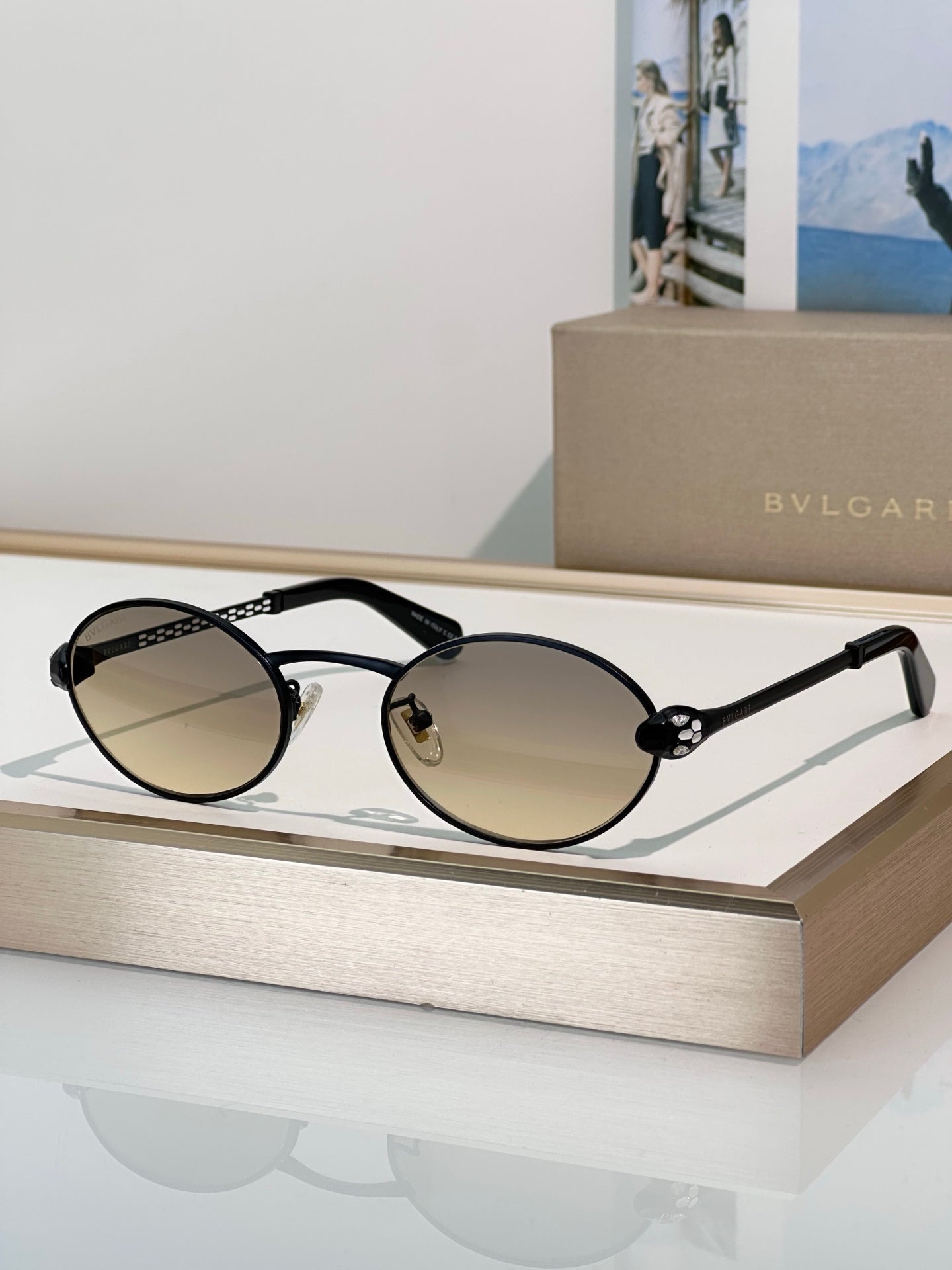 Premium Unisex Oval Sunglasses